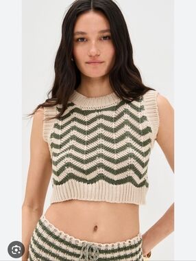 Agua Bendita Chevron Knit Crop Top - Cream & Olive Green